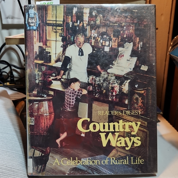 Readers Digest Other - Reader's Digest 'Country Ways' Coffee Table Book - Great For Home Schooling!